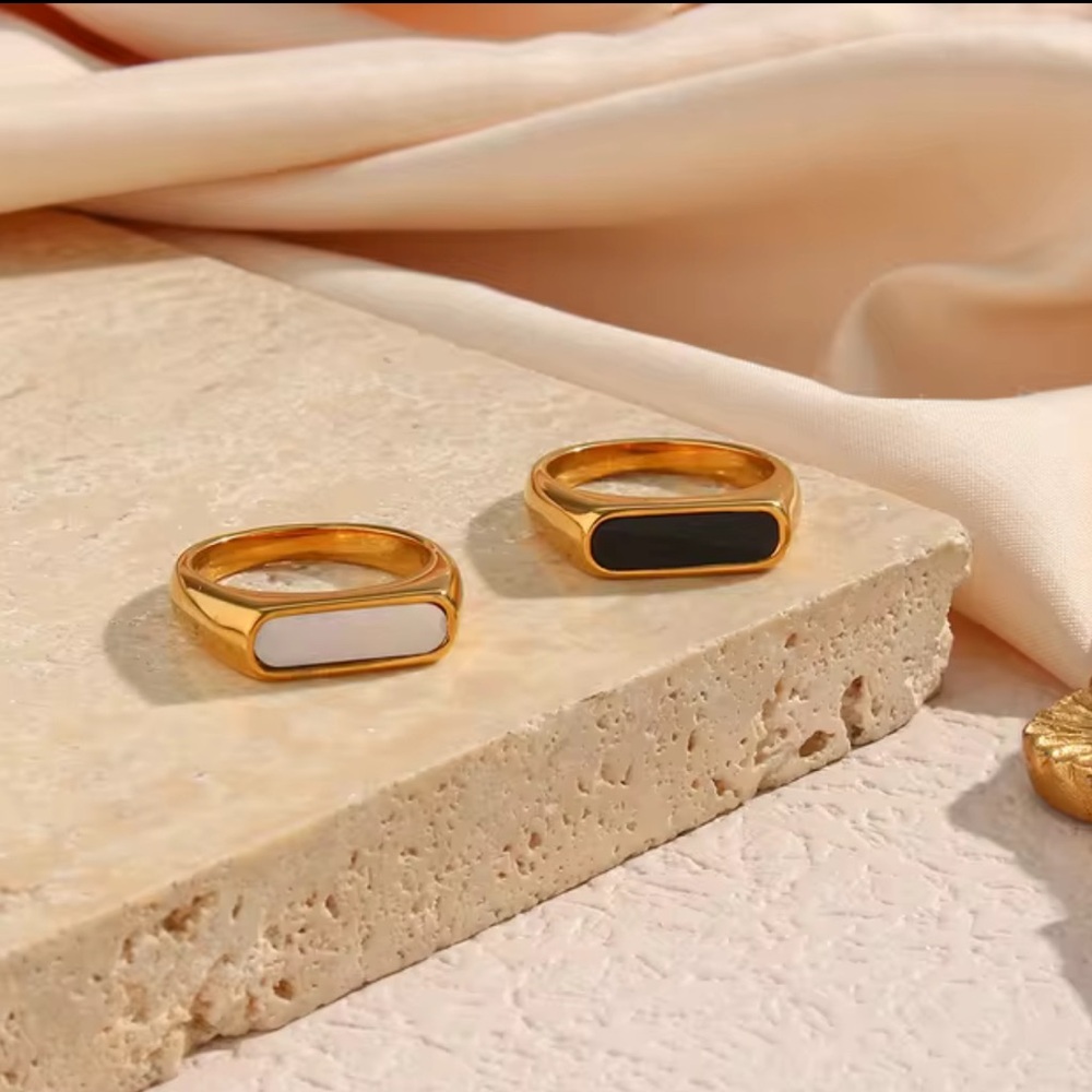 18K Real Gold Plated Stainless Steel WHITE Minimalist Shell Ring - Picture 4 of 9